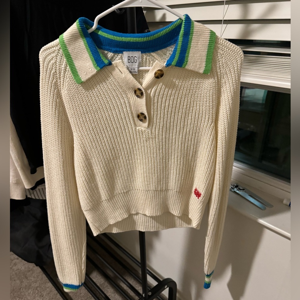 BDG white sweaters M size